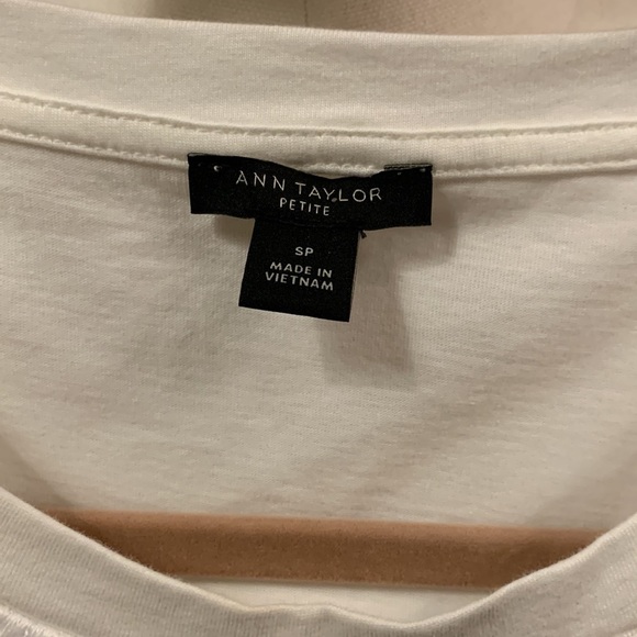 Ann Taylor White Floral Applique Tank SP - Picture 5 of 11